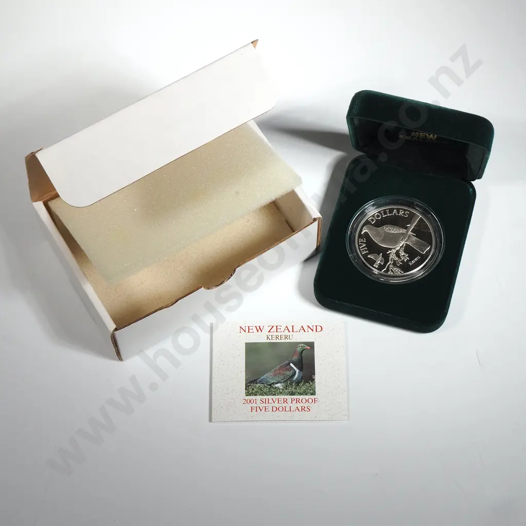 2001 Kereru Proof Silver Five Dollar Coin  Image 1++