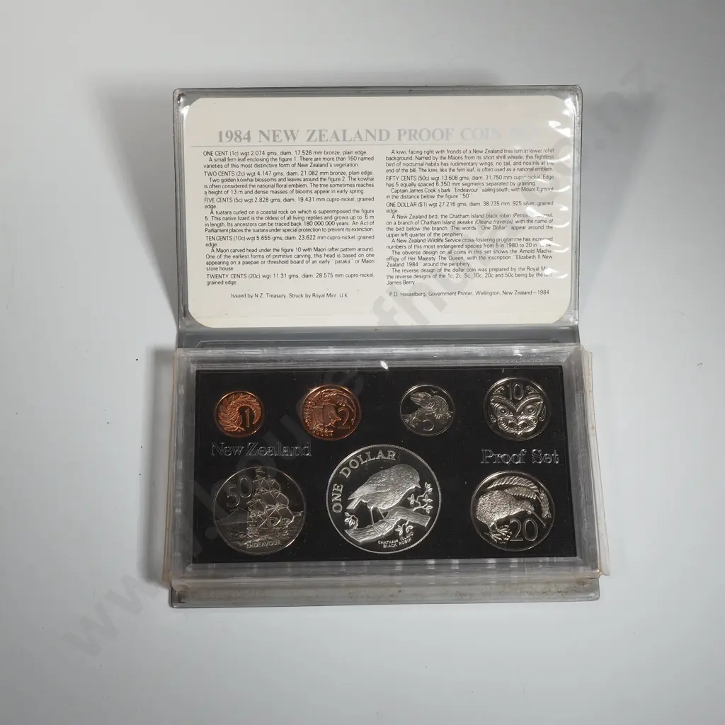 1984 New Zealand Proof Coin Set w Silver One Dollar Coin  Image 1++