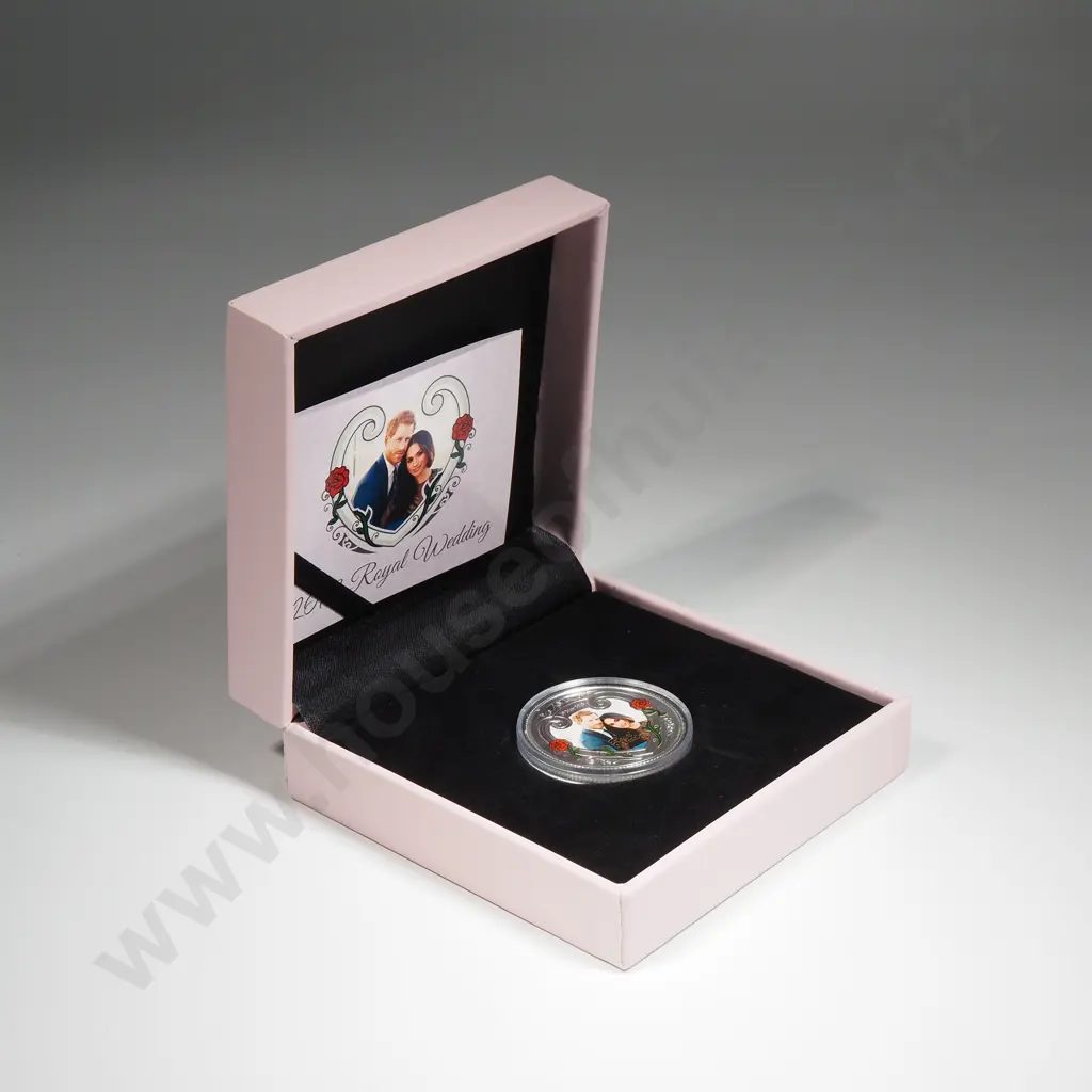 2018 New Zealand Harry & Meghan Silver Proof Ounce Coin  Image 1++