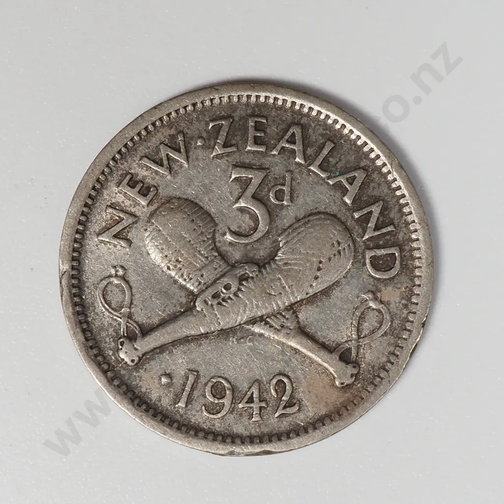 10 1942 New Zealand Threepence Coins Image 1++