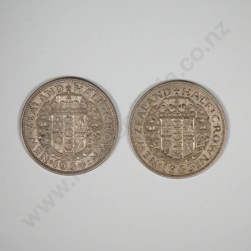 1933 & 1934 New Zealand Half Crown Coin  Image 1++