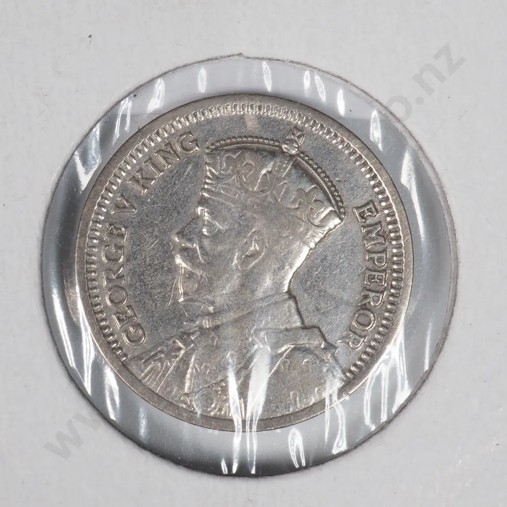 1935 New Zealand Threepence  Image 1++