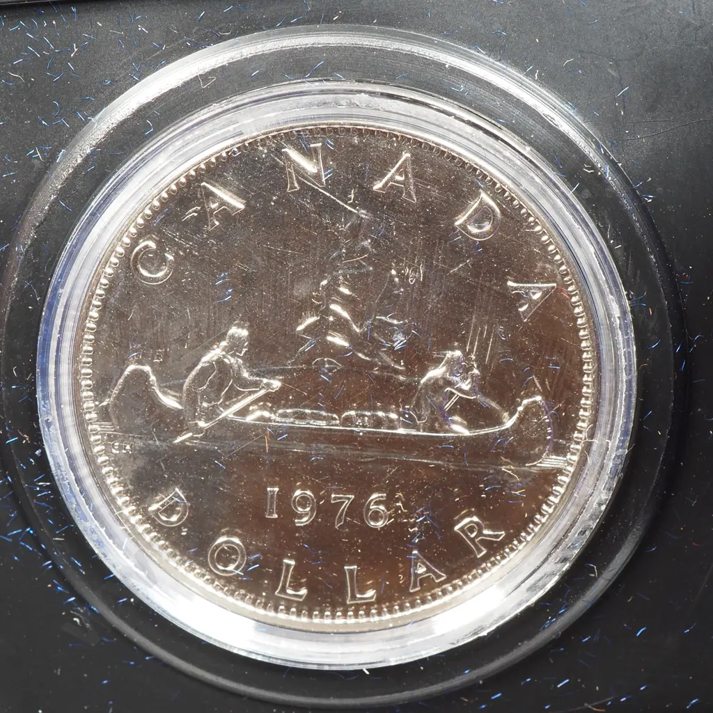 1976 Cased Canada Silver Dollar Coin  Image 1++