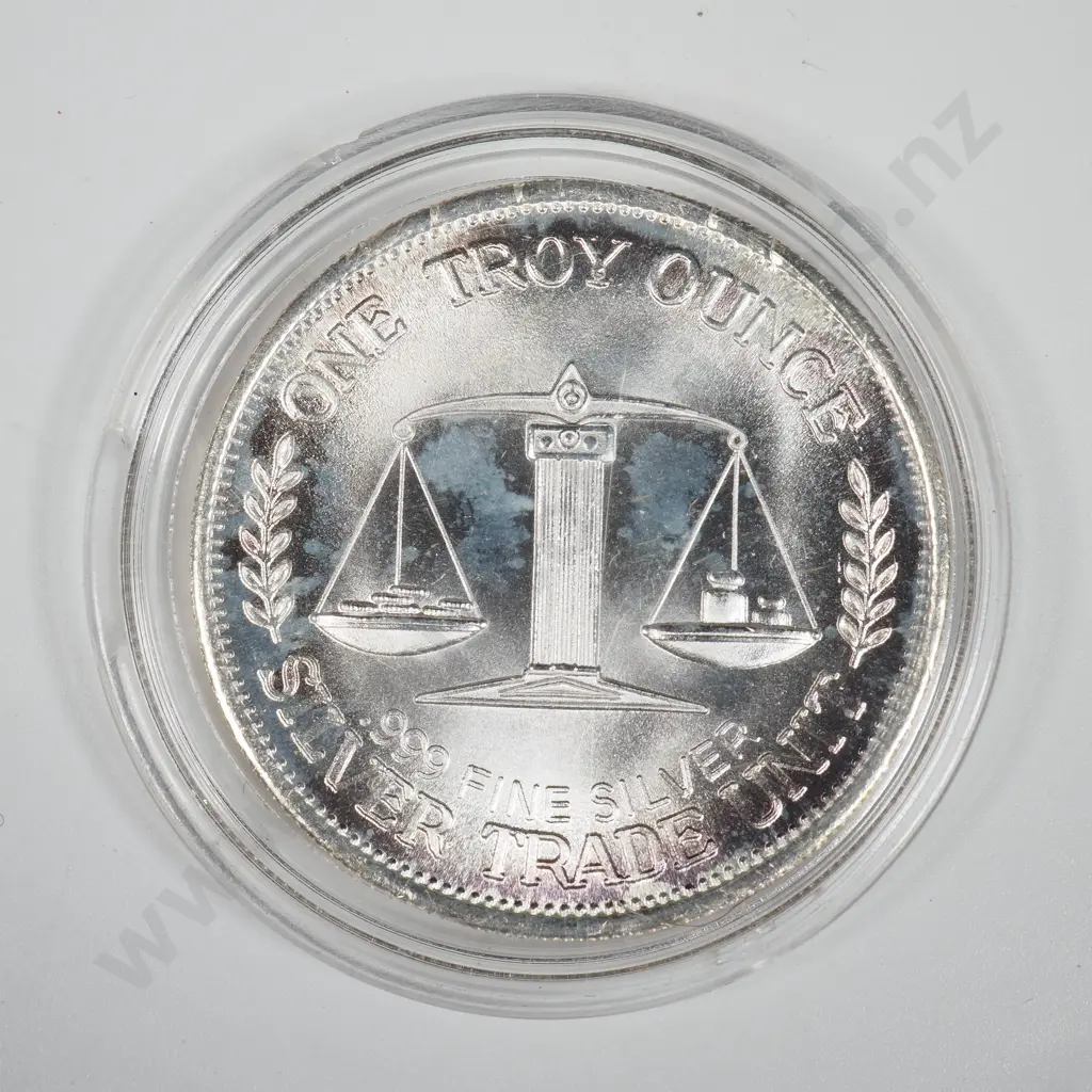 1985 Silver Trade Unit One Troy Ounce Bullion Coin  Image 1++