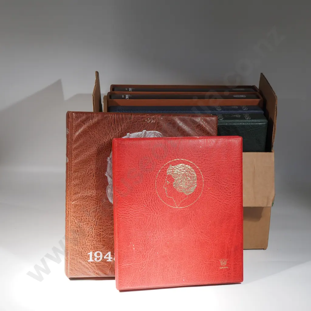 6 x quality coin albums with Dutch coins Image 1++