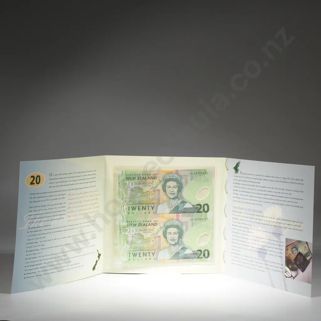 1999 New Zealand Uncut Pair of Twenty Dollar Banknotes  Image 1++