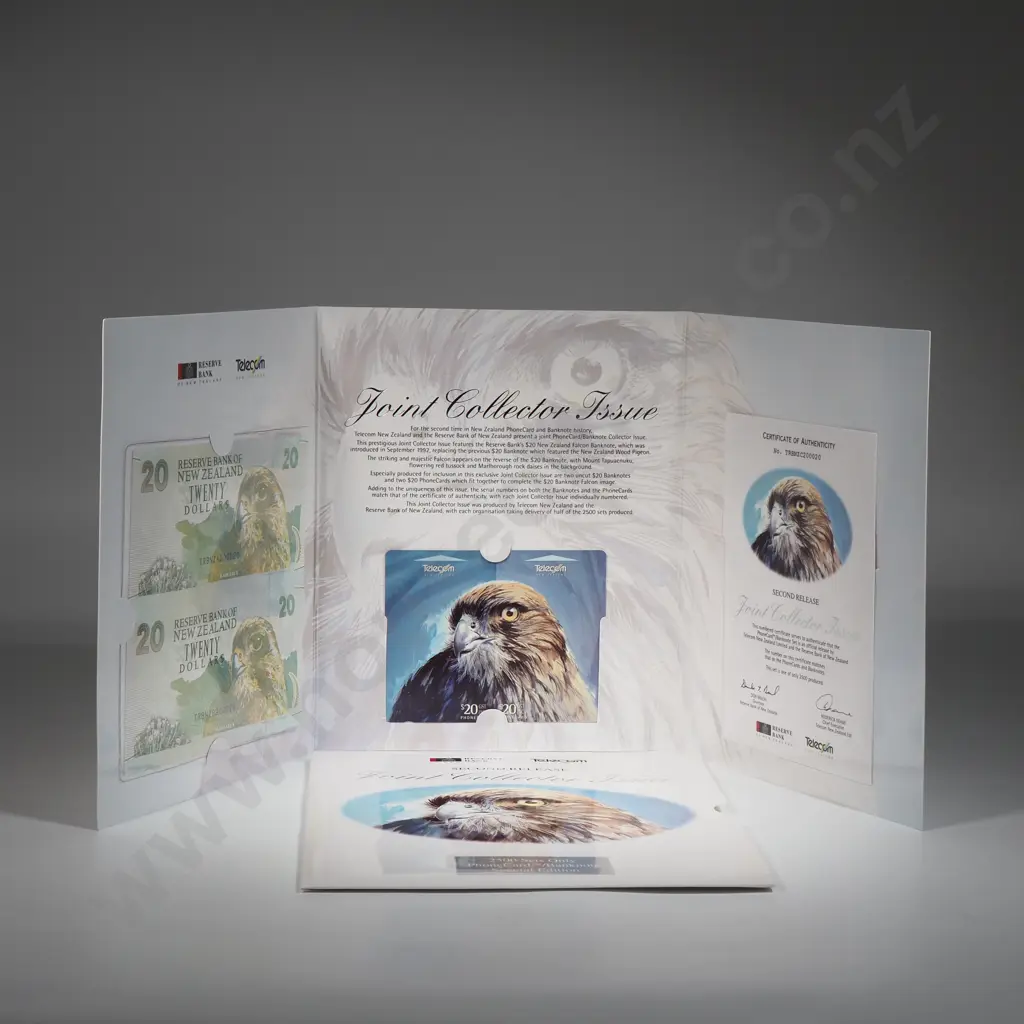 New Zealand Uncut Pair Twenty Dollar Banknote Phone Card Presentation Set Image 1++