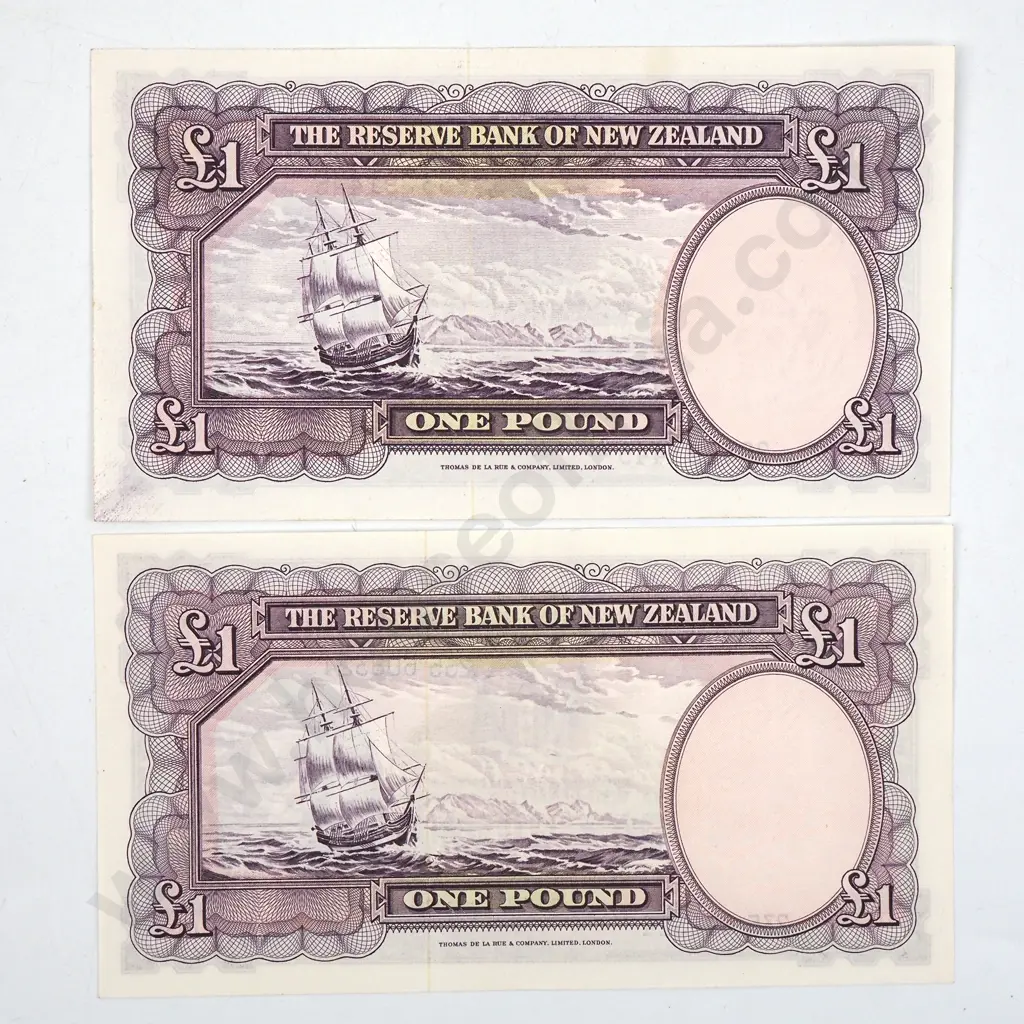 Two New Zealand One Pound Fleming Banknotes - Better Grades Image 1++