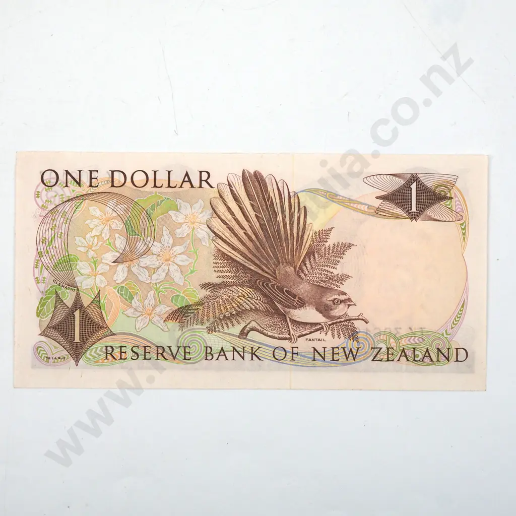 New Zealand One Dollar Fleming Banknote  Image 1++