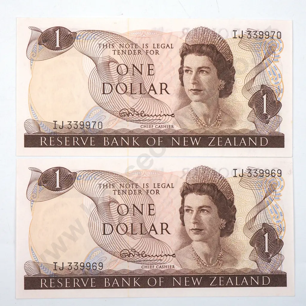 Two Consecutive Fleming One Dollar Banknotes - AUNC  Image 1++