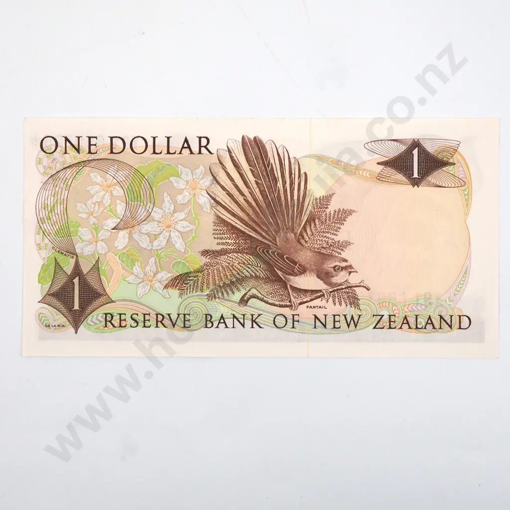 New Zealand Knight Y91 Star One Dollar Banknote  Image 1++