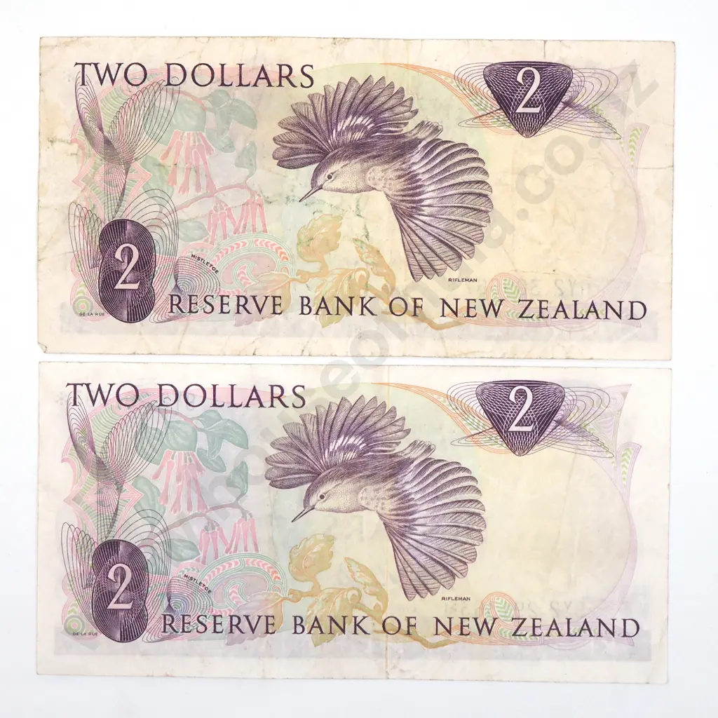 Two New Zealand Knight Two Dollar Star Banknotes  Image 1++