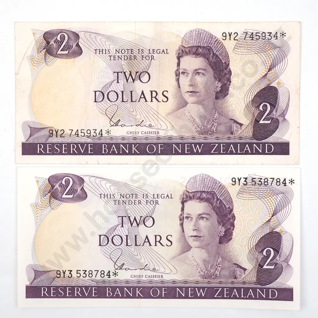 Two New Zealand Hardie Two Dollar Star Banknotes AUNC  Image 1++