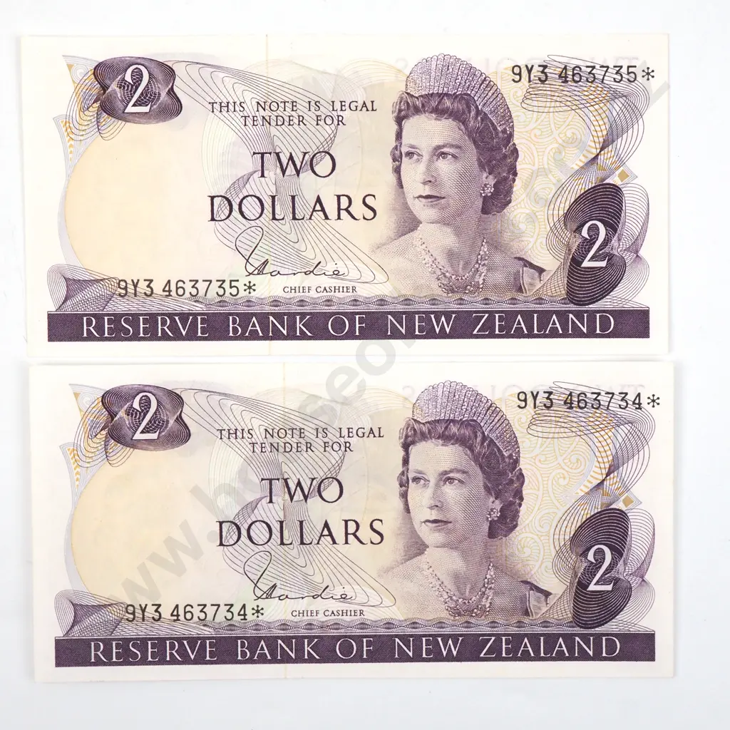 Two Consecutive New Zealand Hardie Two Dollar Star Notes - 9Y3 Prefix AUNC Image 1++