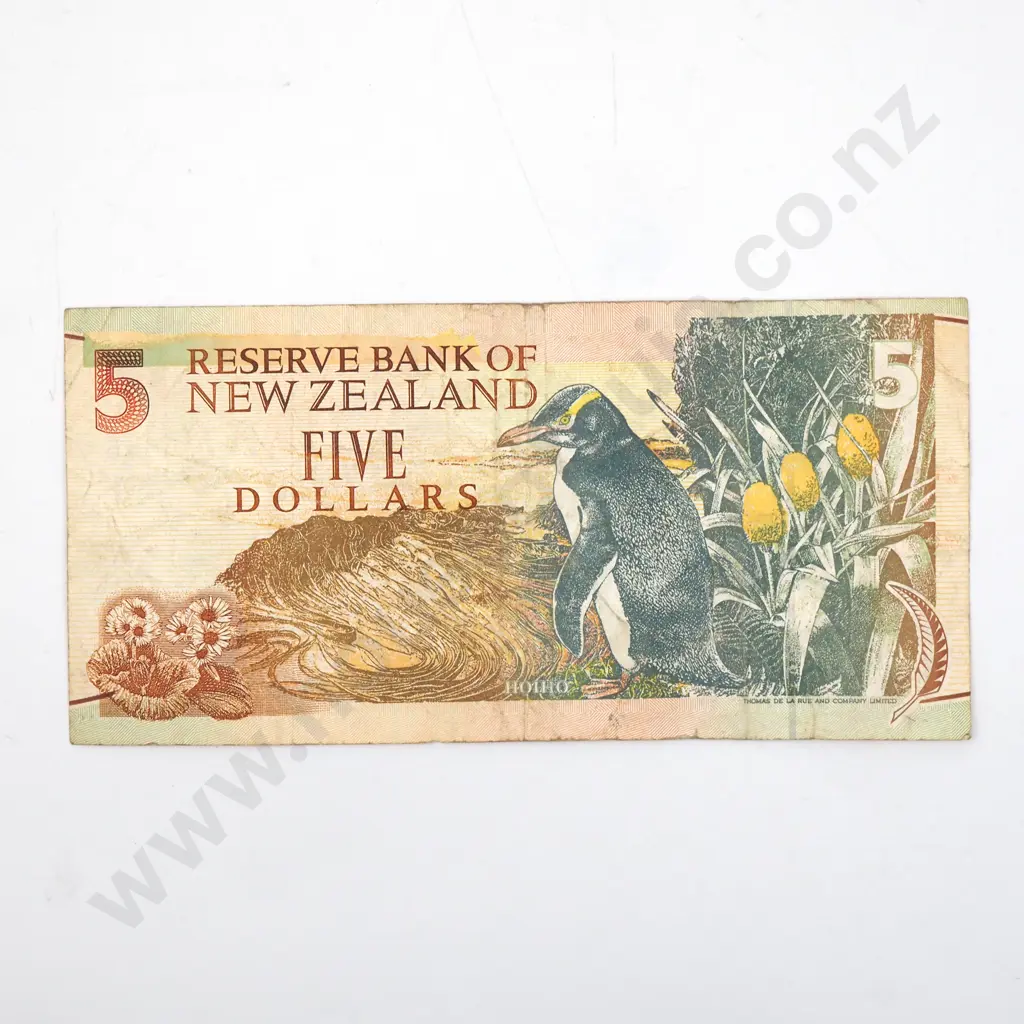New Zealand Five Dollar Notes - Signed by Ed Hillary  Image 1++