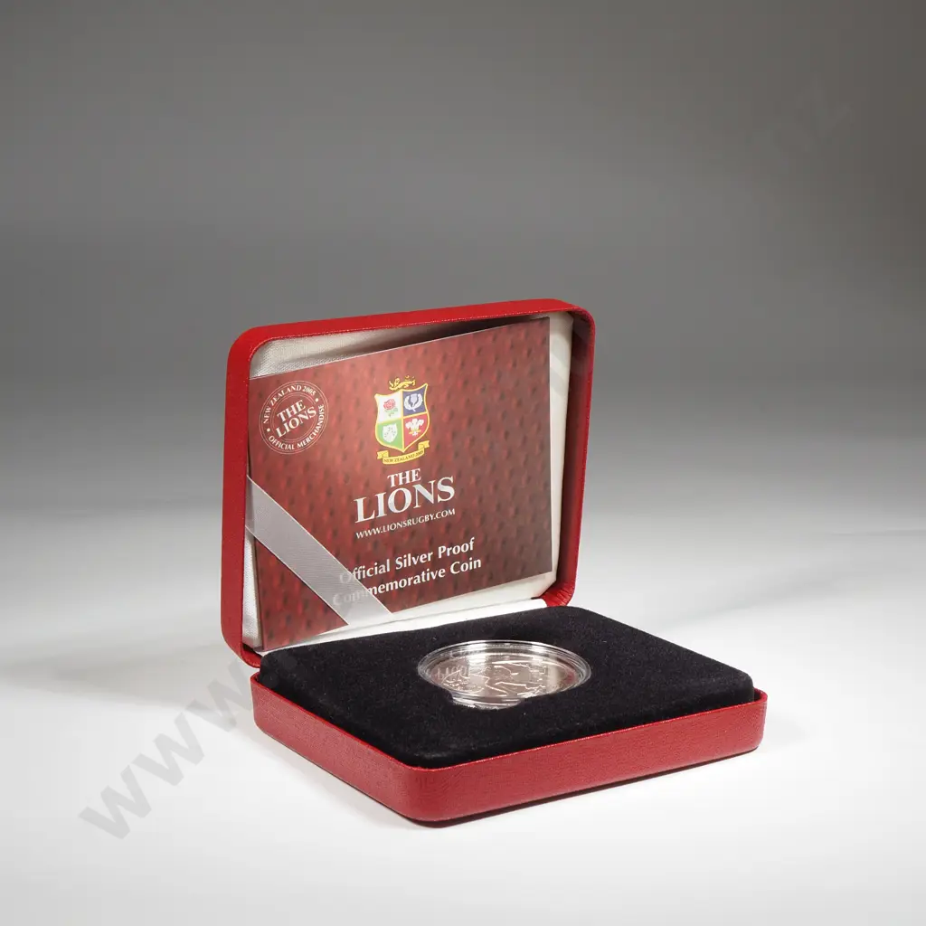 2005 New Zealand Lions Silver Proof Coin  Image 1++