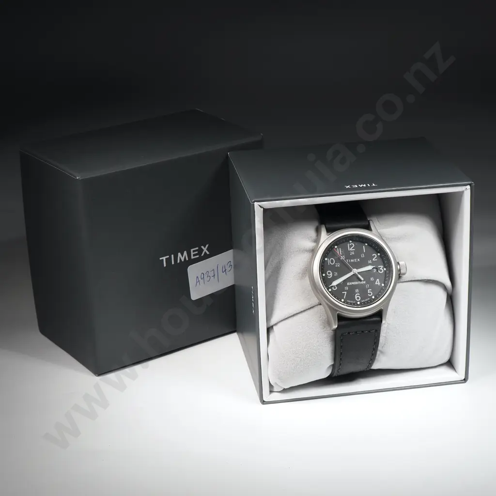 Gents 2023 Timex Expedition Quartz Movement Wristwatch - Running in Box w Warranty & Instructions - Like New Image 1++