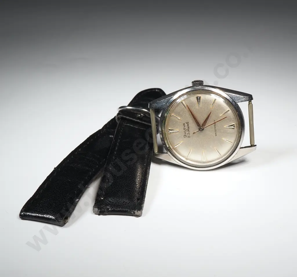 Vintage Bulova Automatic Wristwatch Image 1++