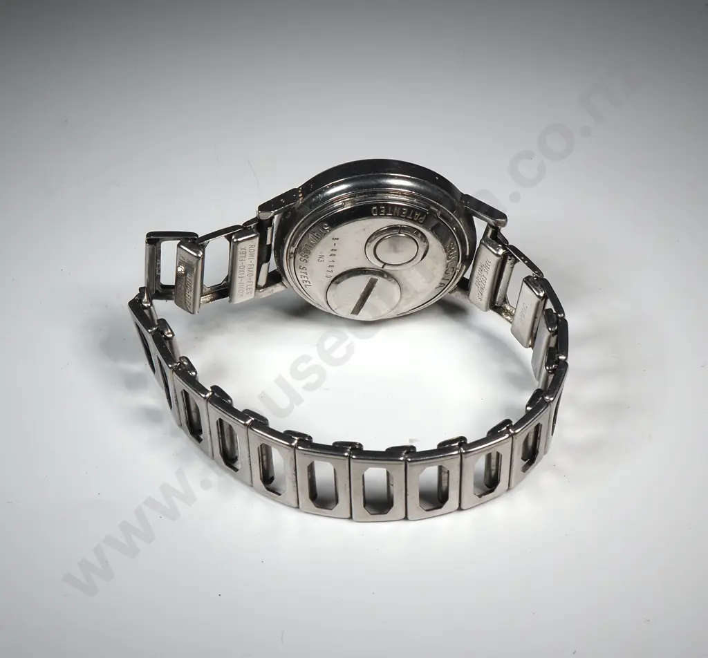 Vintage Bulova Acutron Spaceview Wristwatch  Image 1++