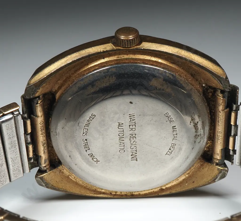 Vintage Automatic Timex Wristwatch Image 1++