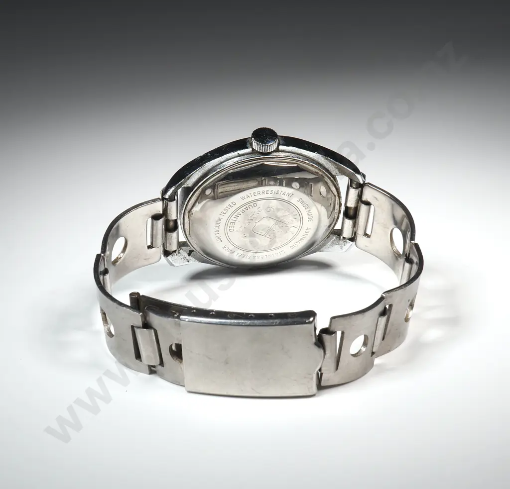 Vintage Sicura Wristwatch Image 1++