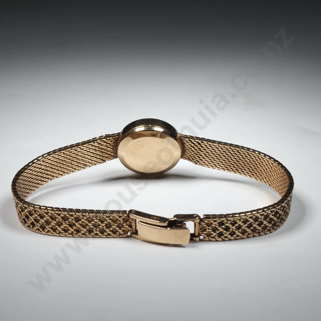 9ct Gold Omega Ladies Wrist Watch Image 1++