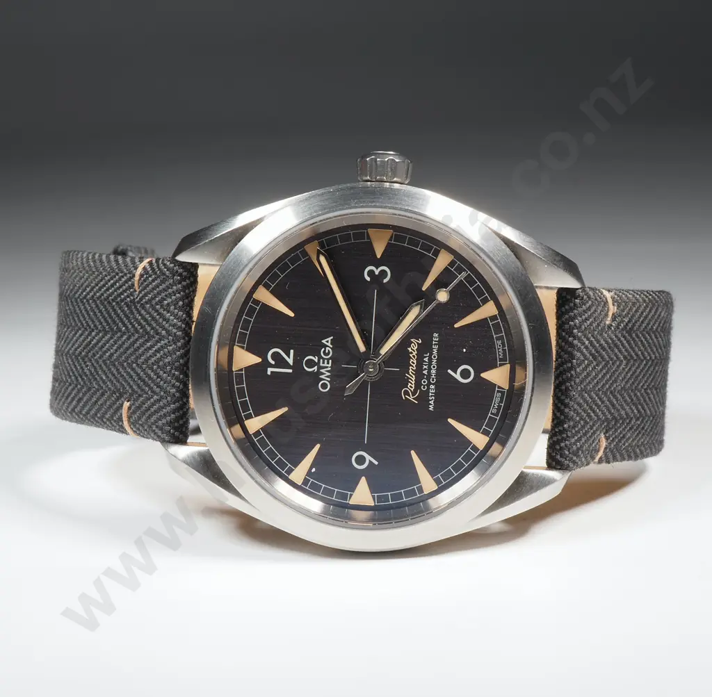 Omega Railmaster Co-Axial Master Chronometer Wristwatch w Original Box / Papers / Hangtags - As New Image 1++