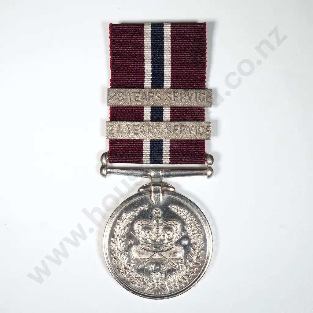 New Zealand Police Long Service & Good Conduct Medal to 3323 Frederick Olaf Steffensen - Mayer Kean Maker Image 1++