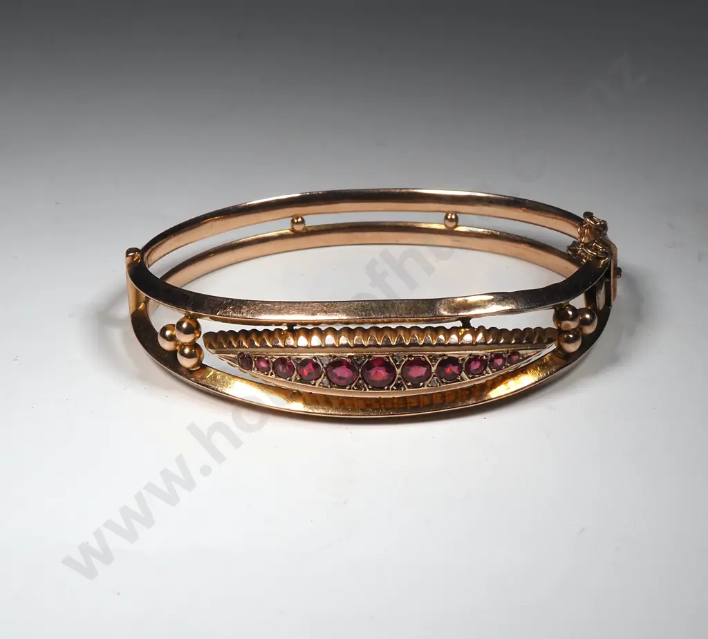 Impressive Antique 9ct Gold Hinged Bracelet Image 1++
