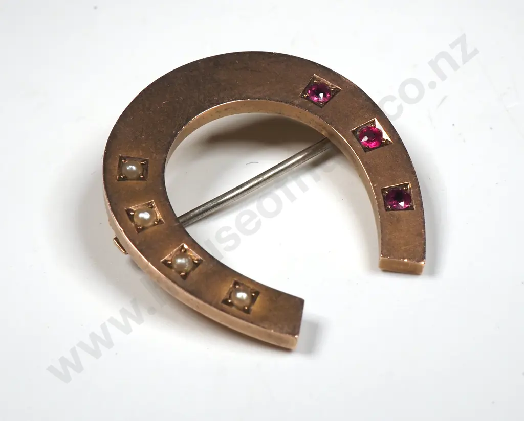 9ct Gold Horseshoe Brooch Image 1++