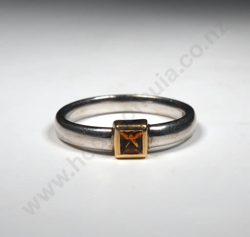 9ct White & Yellow Gold Citrine Ring w English Hallmarks Image 1++