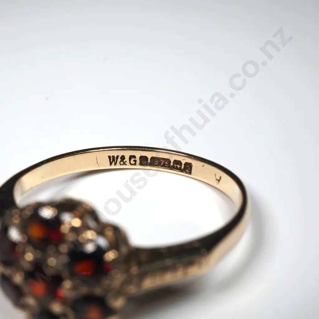 Vintage 9ct Gold Garnet Ring w English Hallmarks Image 1++