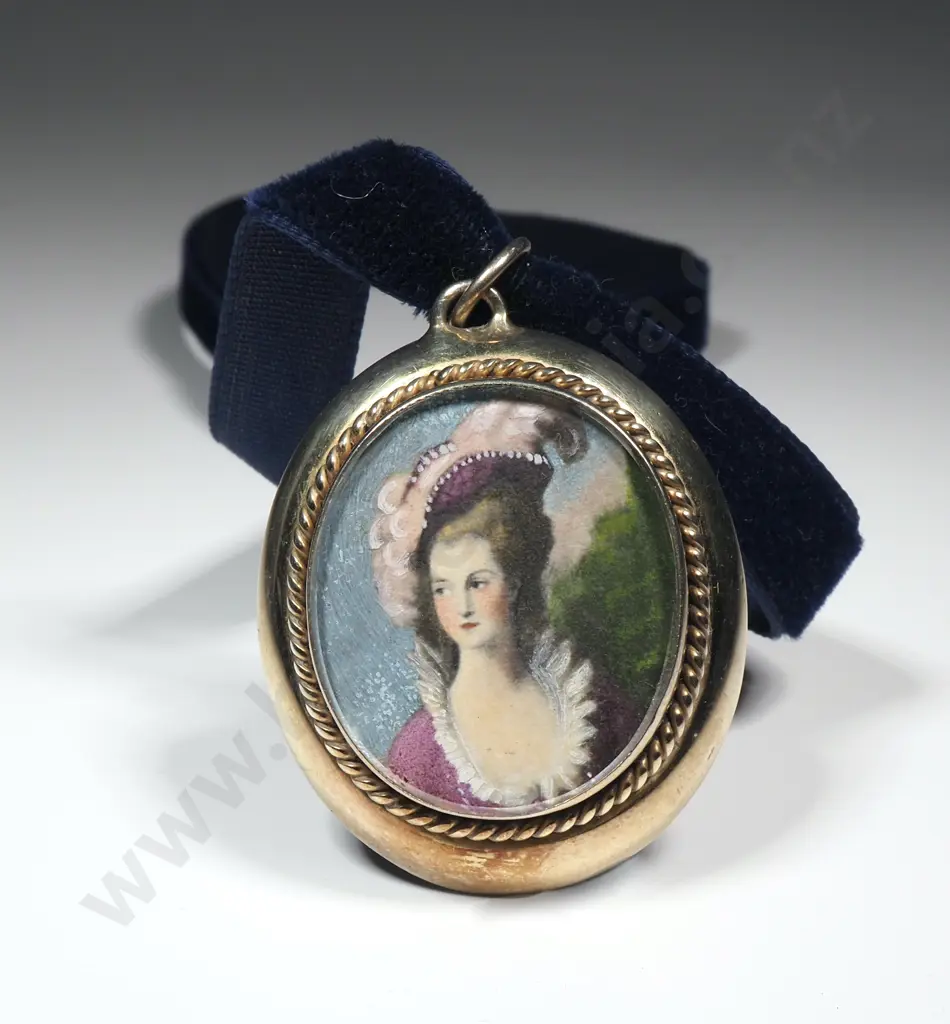 Decorative Pendant w Painted Portrait of a Lady Image 1++