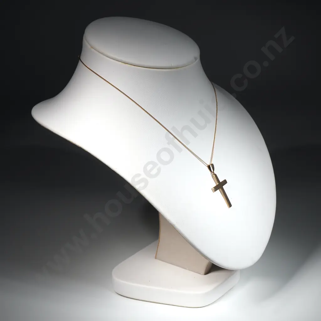 9ct Gold Cross Pedant on Gilt Chain Image 1++