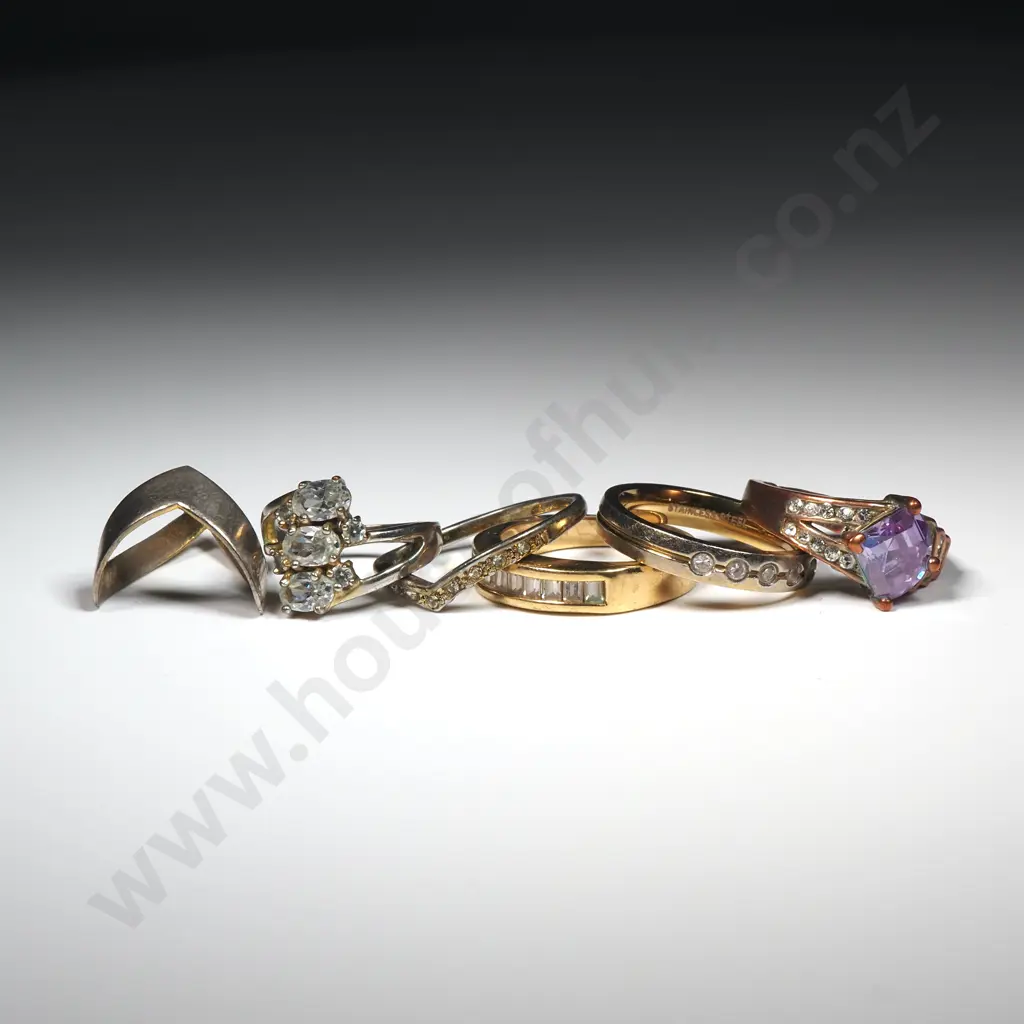Six Costume Dress Rings w Various Coloured Crystal Gems. Image 1++