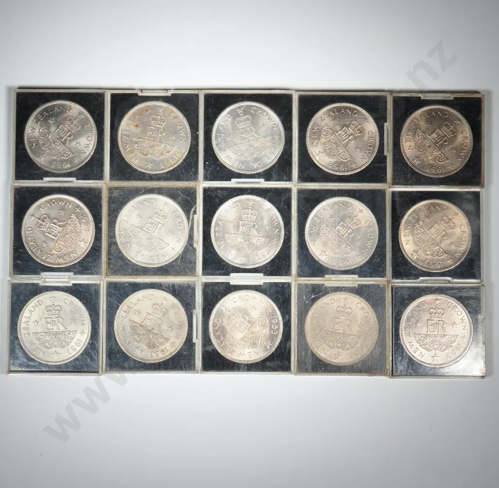 15 New Zealand Cased UNC Crown Coins  Image 1++