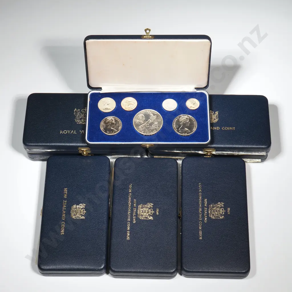 Eight New Zealand Polished Coin Sets in Plus Cases - Total CV $220 Image 1++