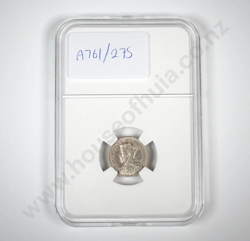 1933 New Zealand Threepence Coin - Better Grade Image 1++