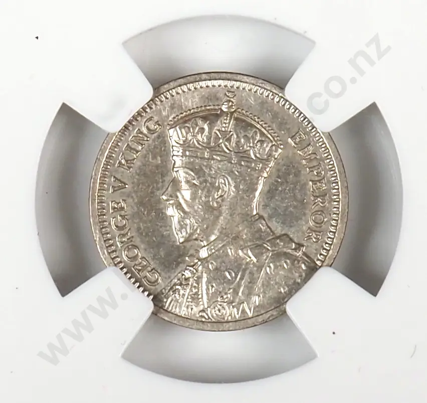 1933 New Zealand Threepence Coin - Better Grade Image 1++
