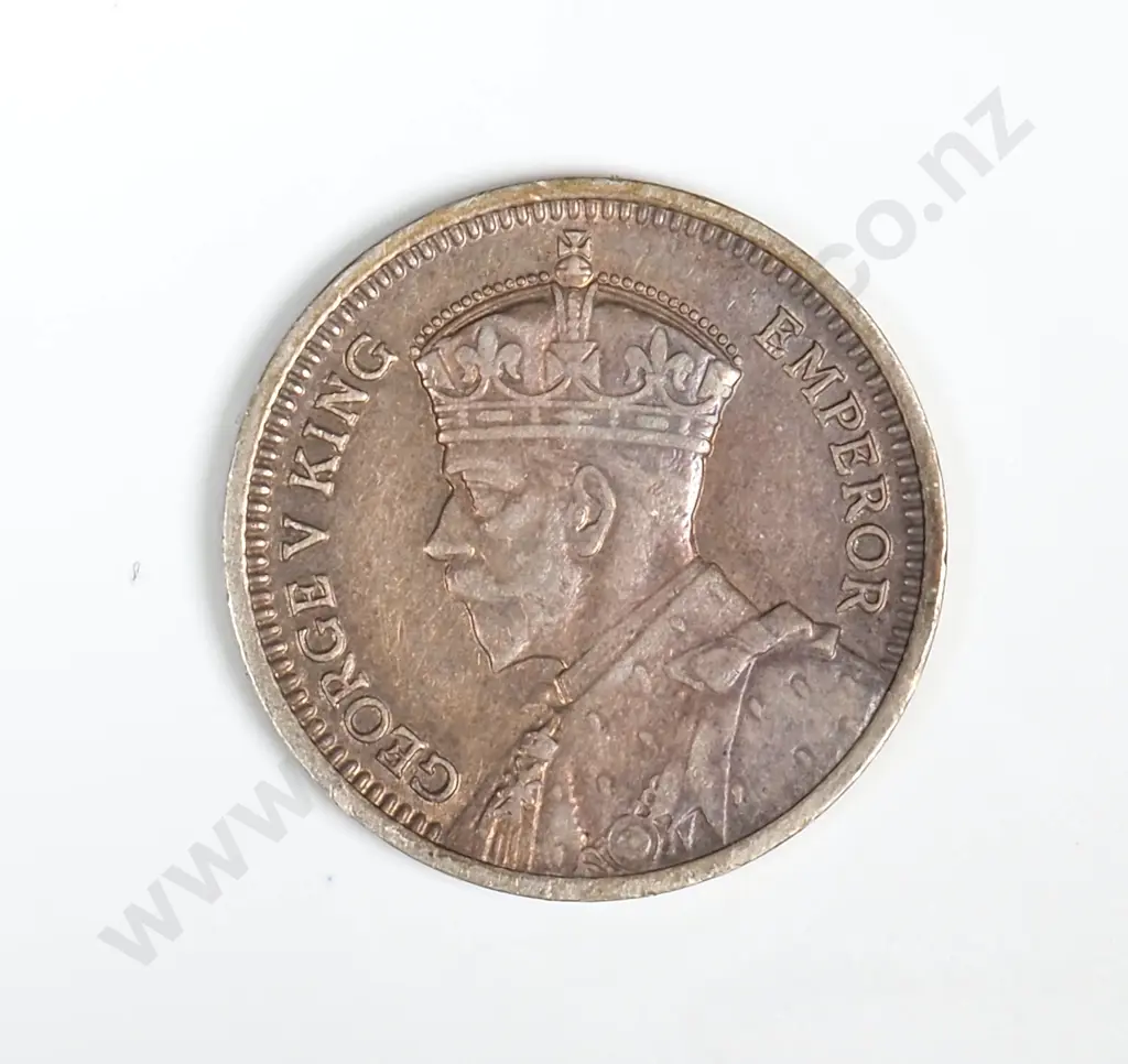 1935 New Zealand Threepence - VF Image 1++