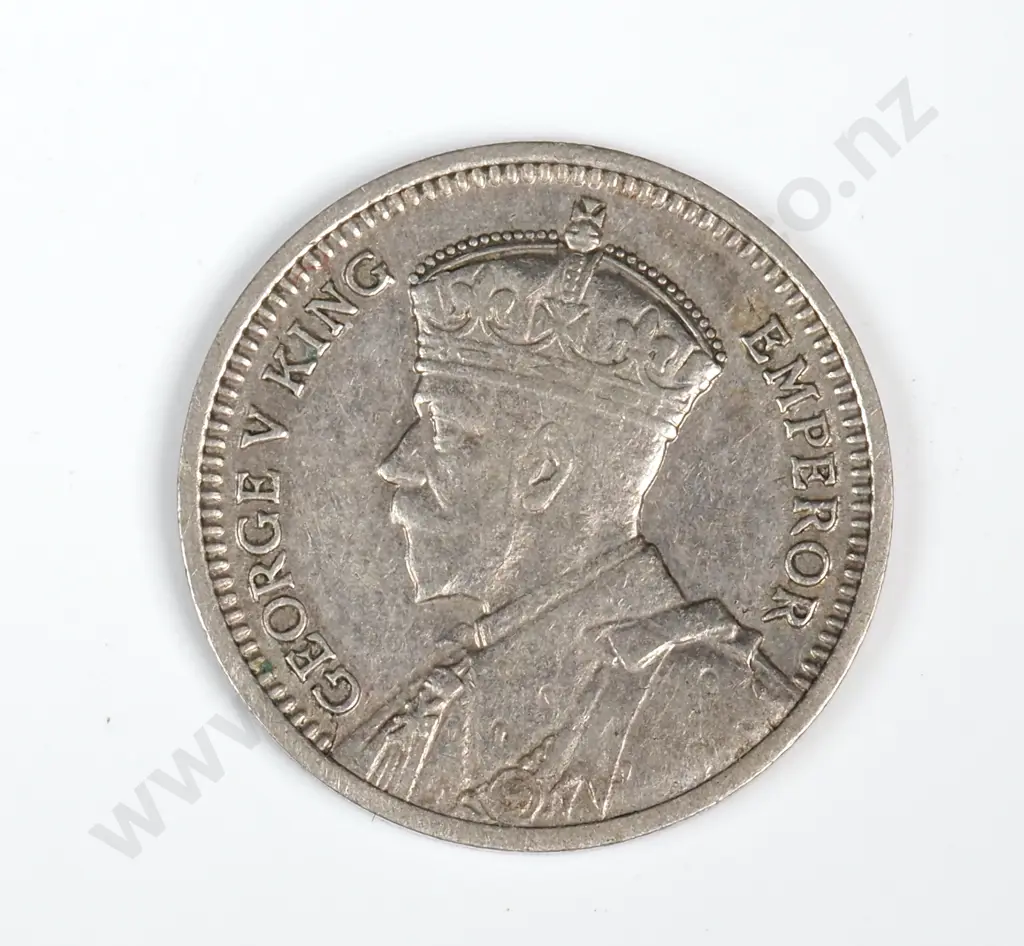 1935 New Zealand Threepence - F Image 1++