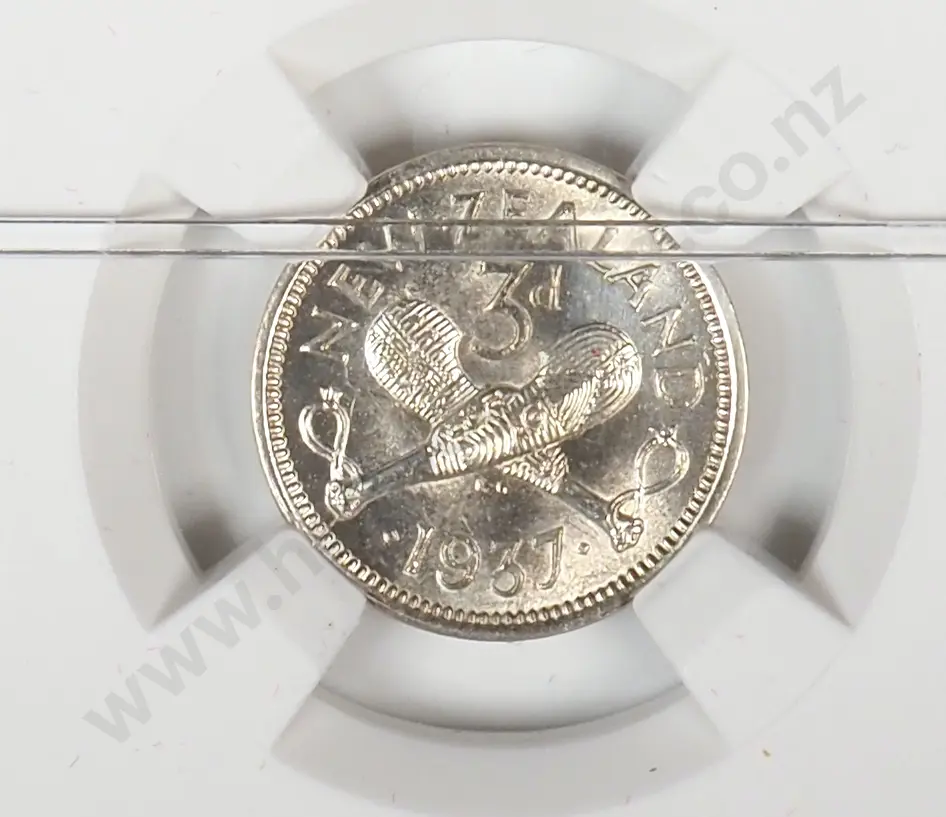1937 New Zealand Threepence Coin - Better Grade Image 1++