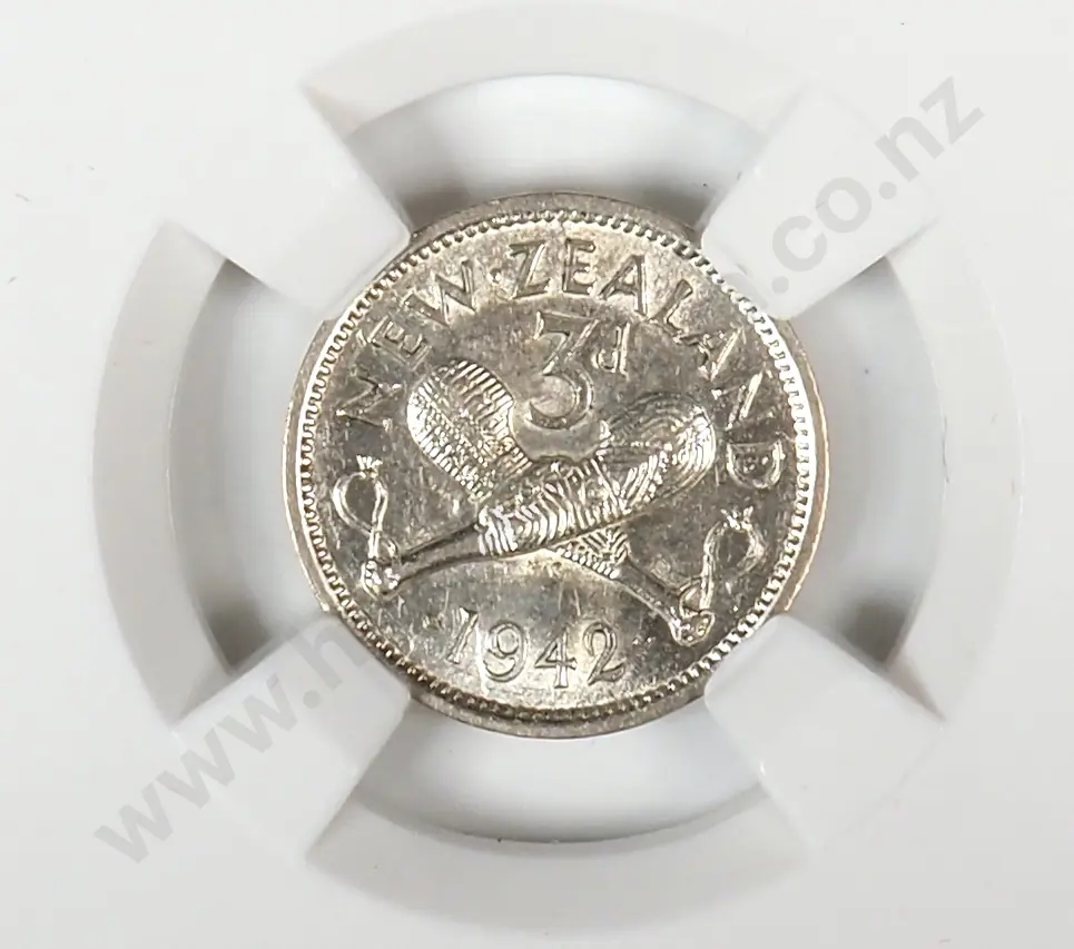1942 New Zealand Threepence Coin - Better Grade Image 1++