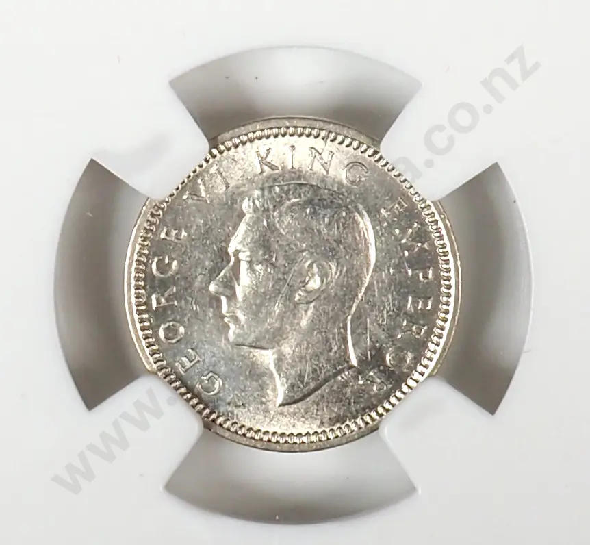 1944 New Zealand Threepence Coin - Better Grade Image 1++