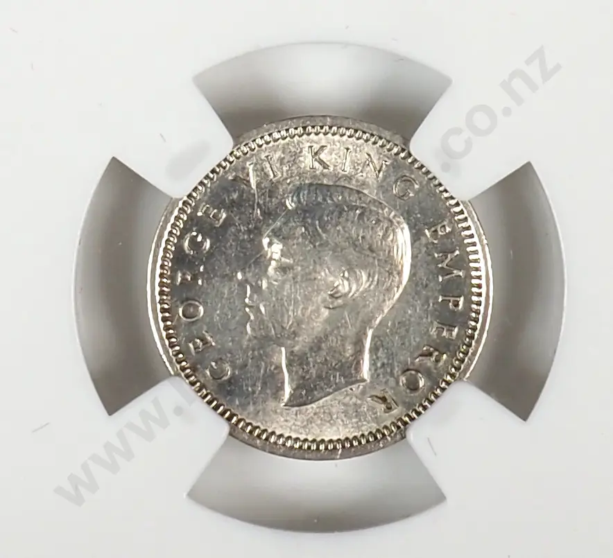 1945 New Zealand Threepence Coin - Better Grade Image 1++