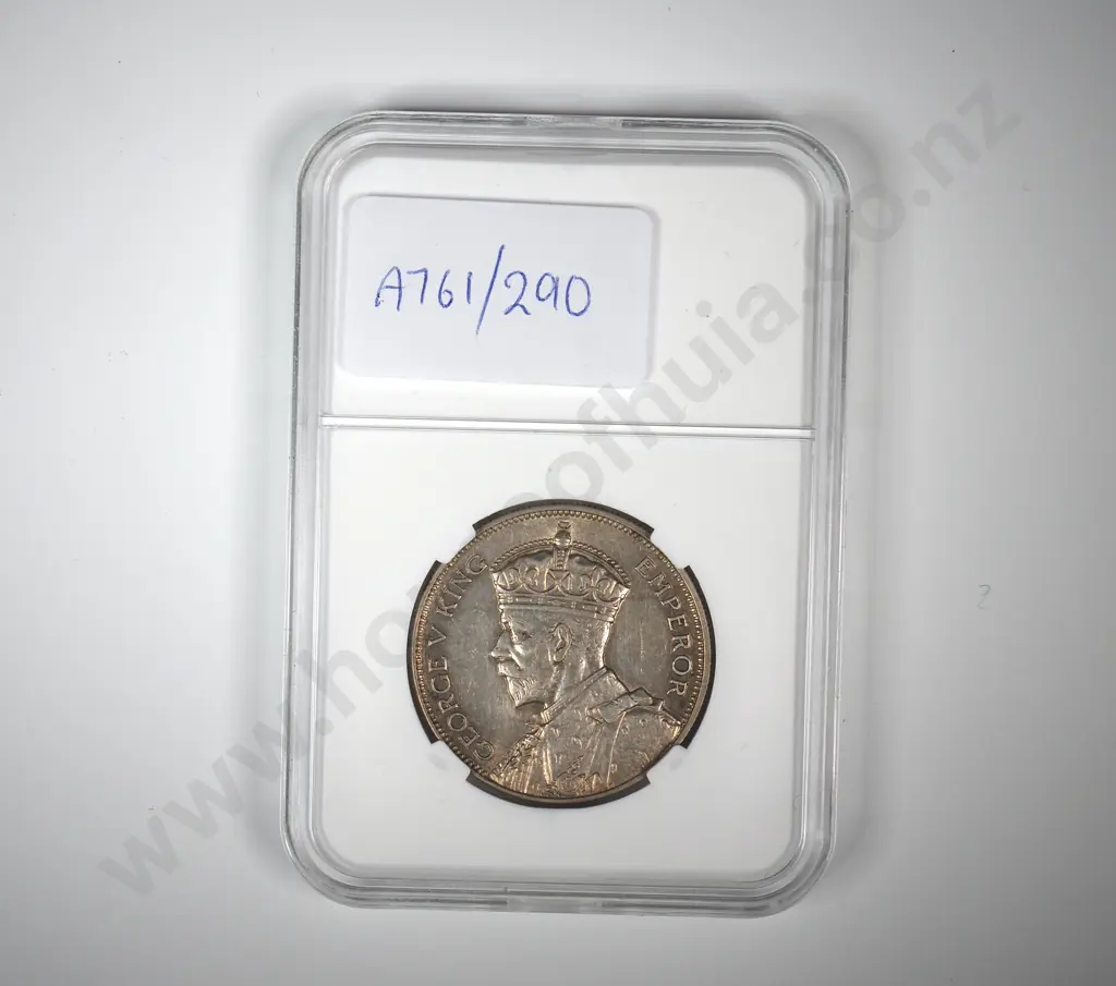 1934 New Zealand Half Crown - Better Grade  Image 1++