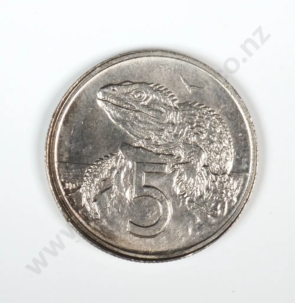 New Zealand 5 Cent Error Coin - Split Planchet - Weight 1.4 Grams  Image 1++