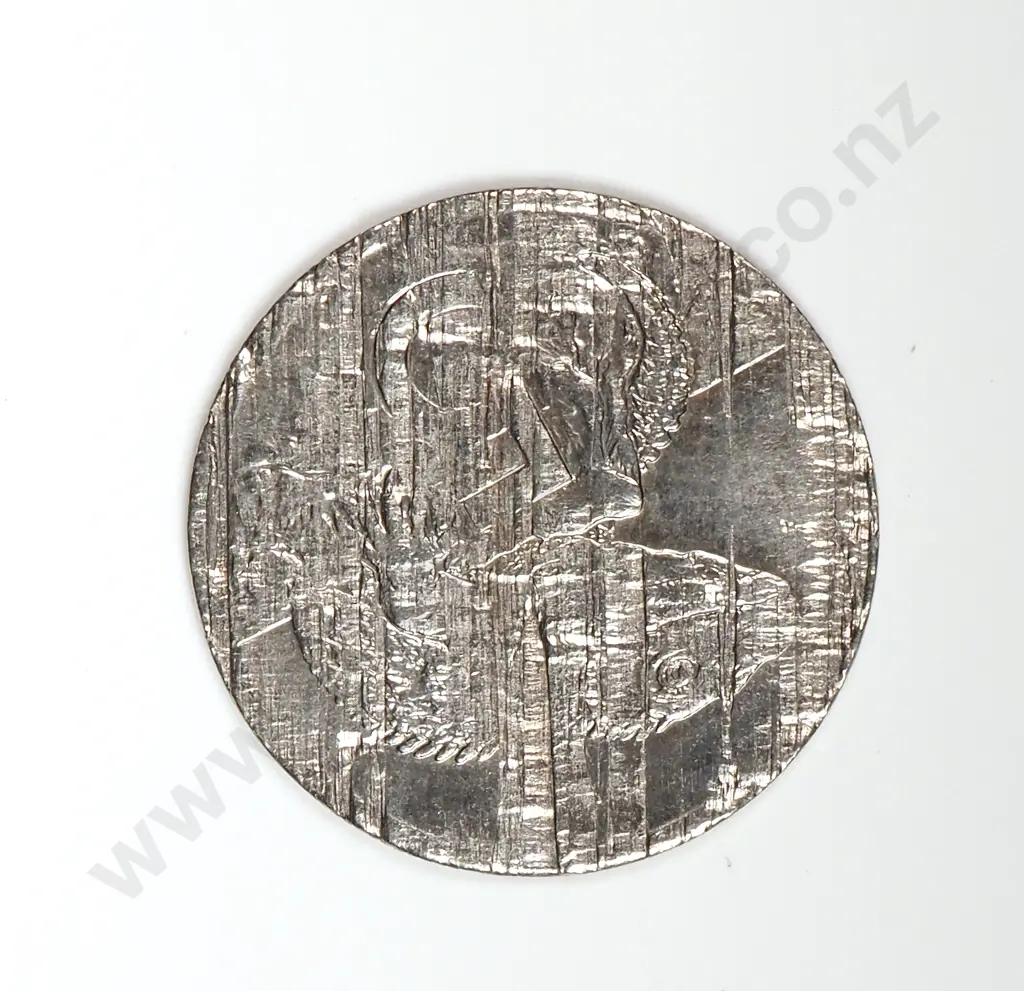 1980 New Zealand 5 Cent Error Coin - Split Planchet - Weight 4.4 Grams Image 1++