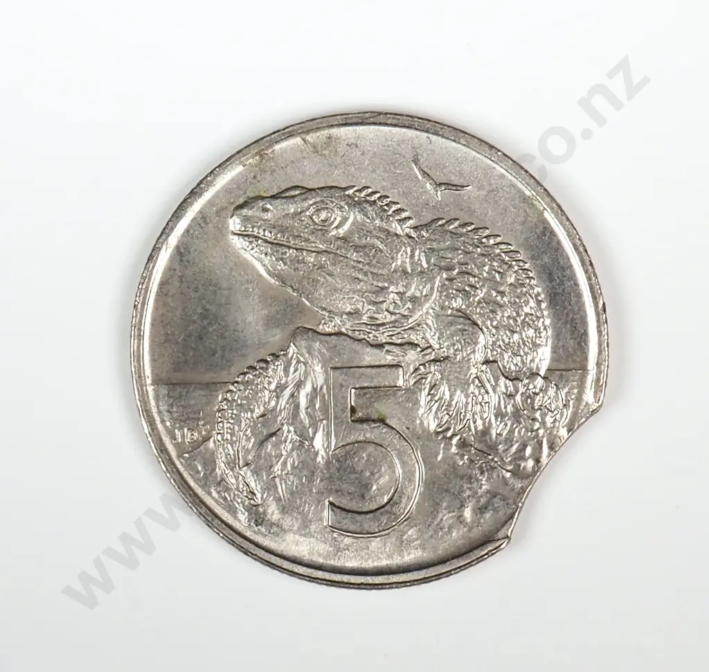 1980 New Zealand Five Cent Error Coin - Clipped Planchet  Image 1++