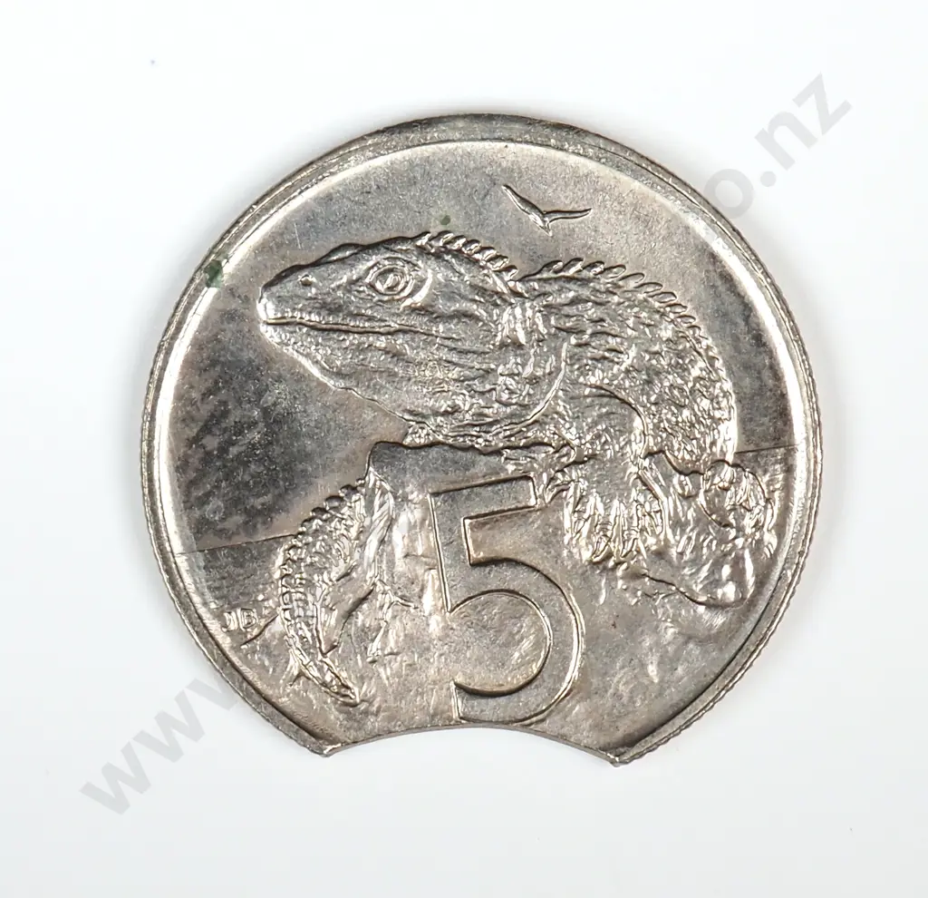 1980 New Zealand Five Cent Error Coin - Clipped Planchet  Image 1++